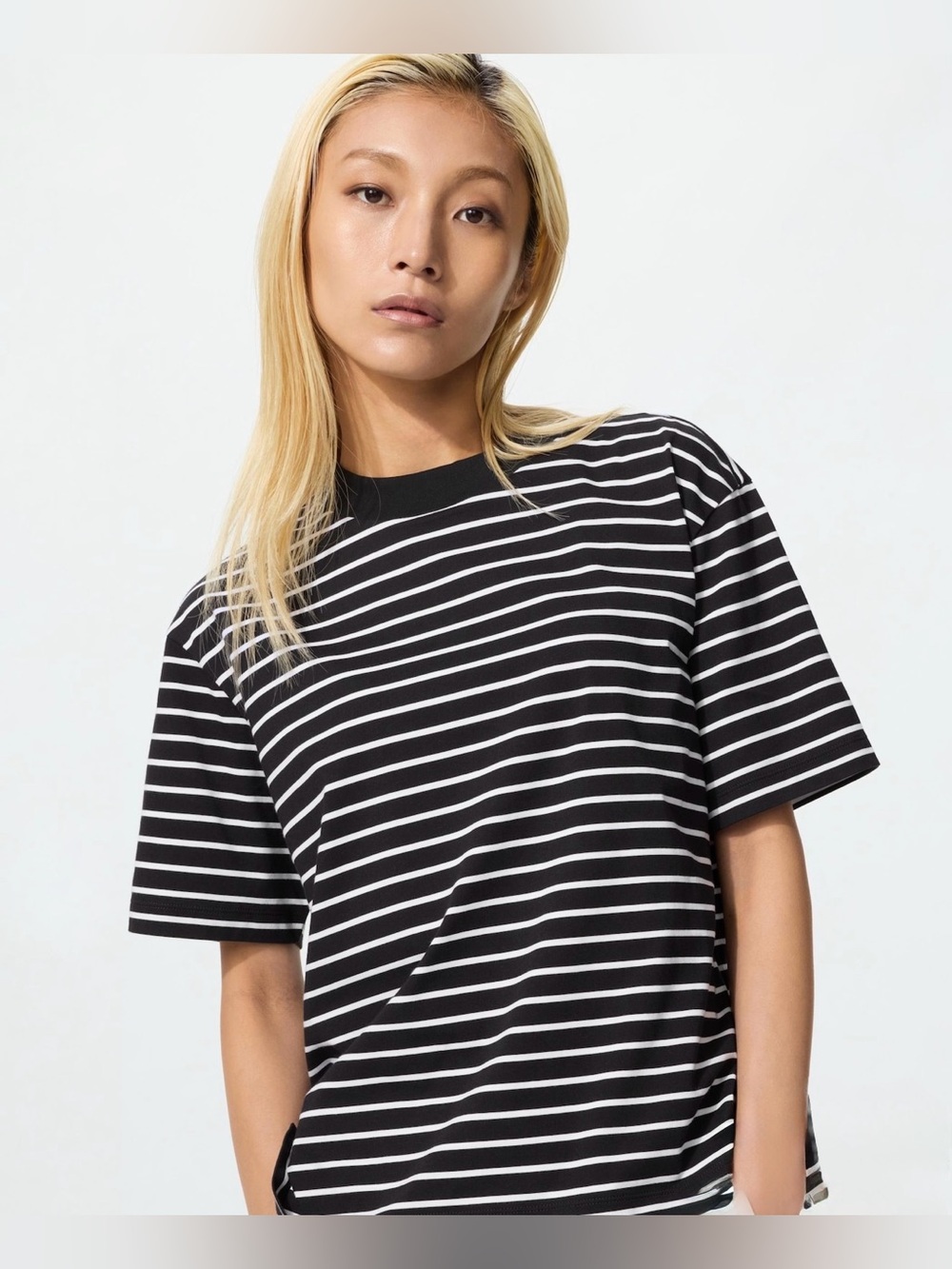 UNIQLO Black and White Striped Short Sleeve Tee